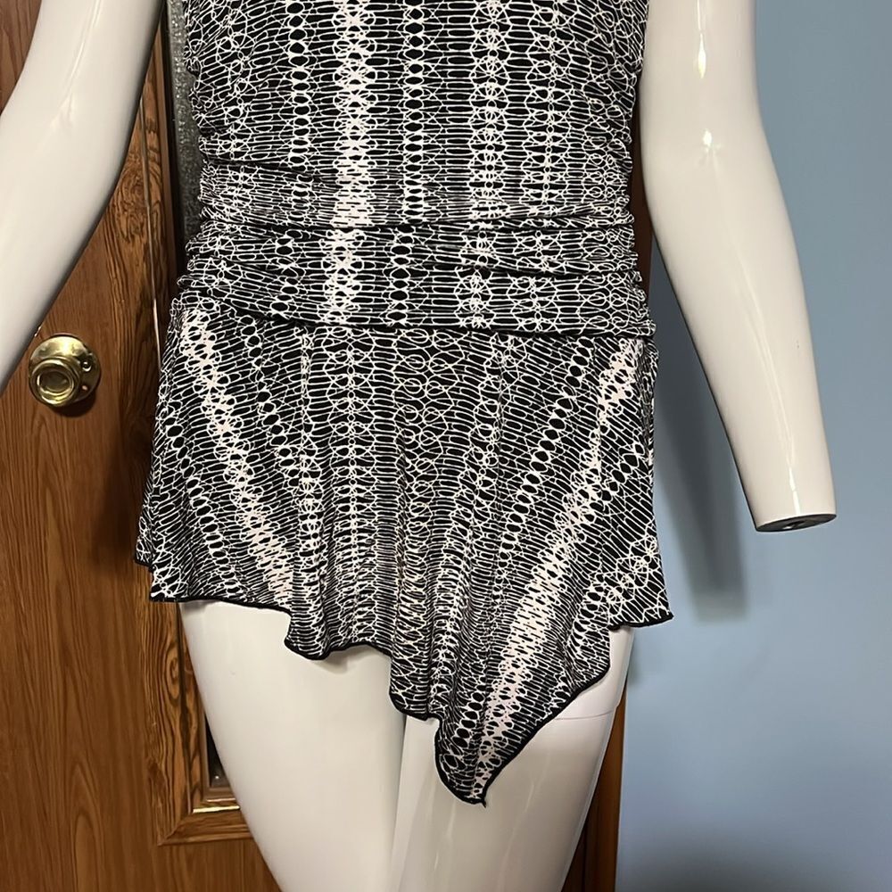 Studio Y Halter Top - Picture 3 of 6